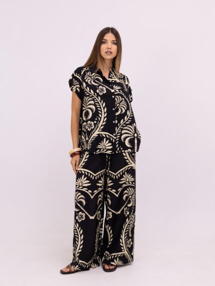 Blusa Fluida com Estampa Botânica