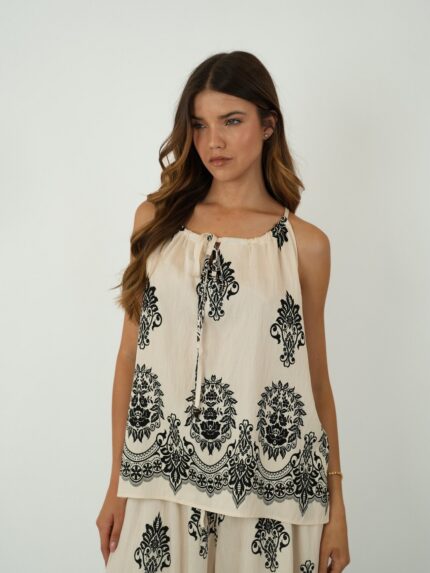 Top Halter Fluido com Estampa Étnica e Arabescos