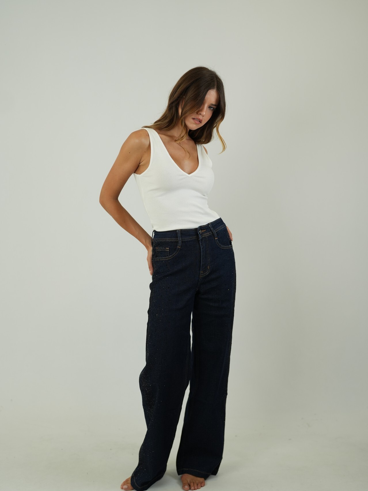 134342147001110510-DSC07559 Calça Jeans Wide Leg Azul Escuro com Brilho Strass - Image 1