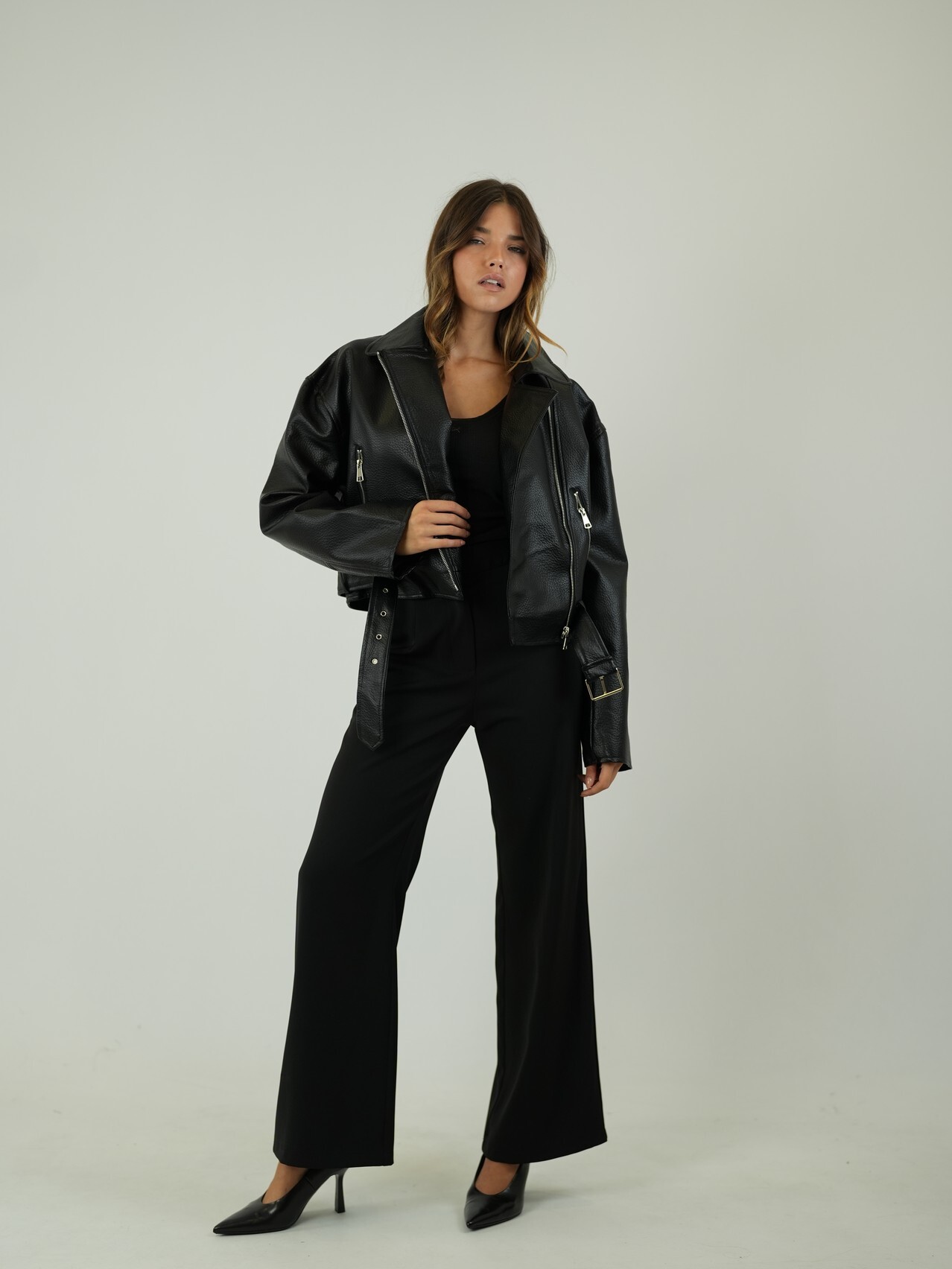 134342204153508664-DSC07295 Blusão Biker Oversized em Pele Sintética com Cinto - Image 1