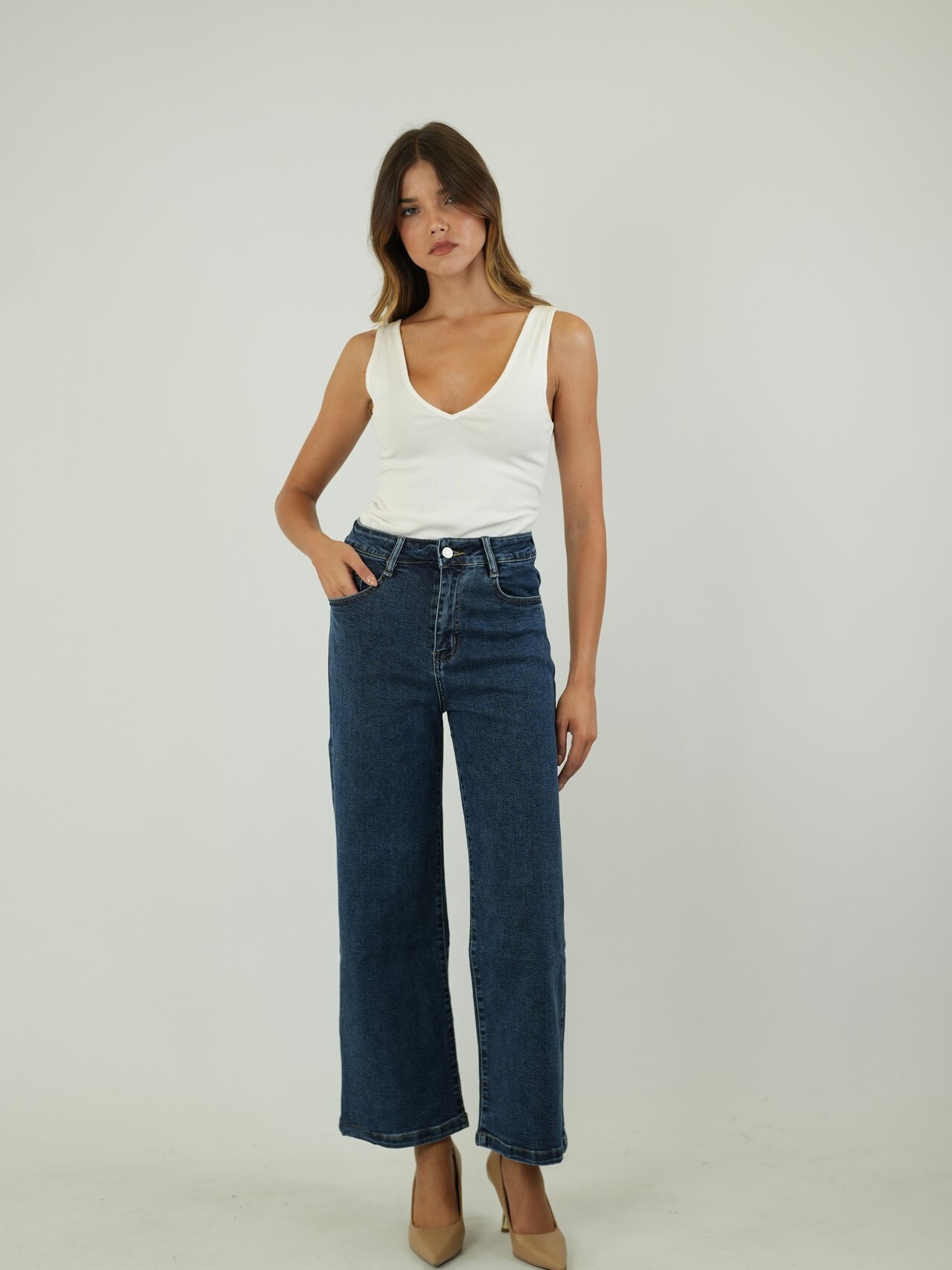 134345685015466207-DSC07686 Calça Jeans Wide Leg Cropped Cintura Alta – Azul Médio Intenso - Image 1