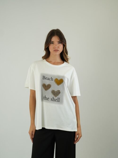 T-Shirt Corações com Brilhos